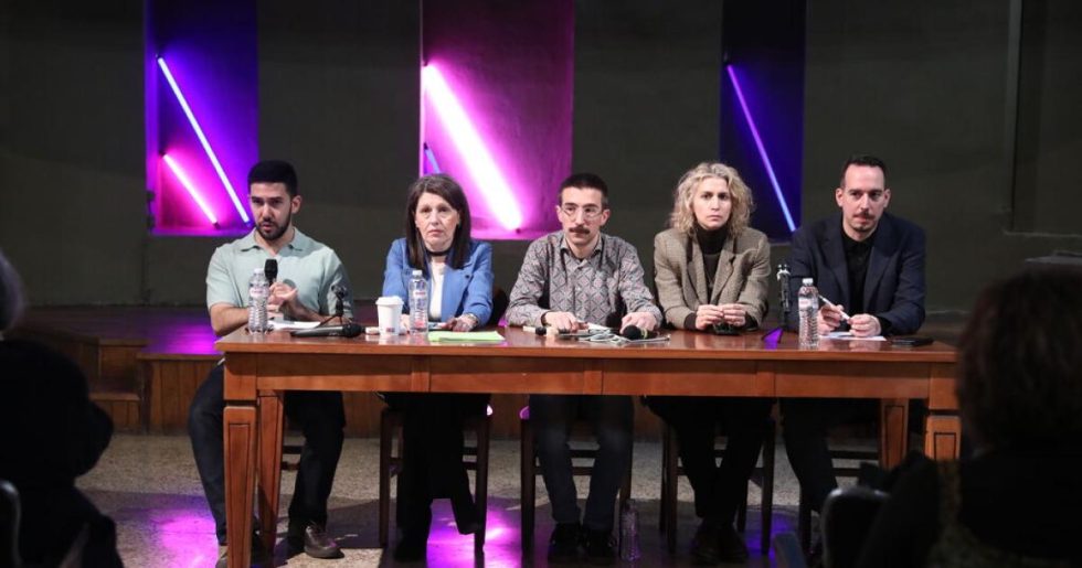 Η κανονικοποίηση της μη νομιμότητας